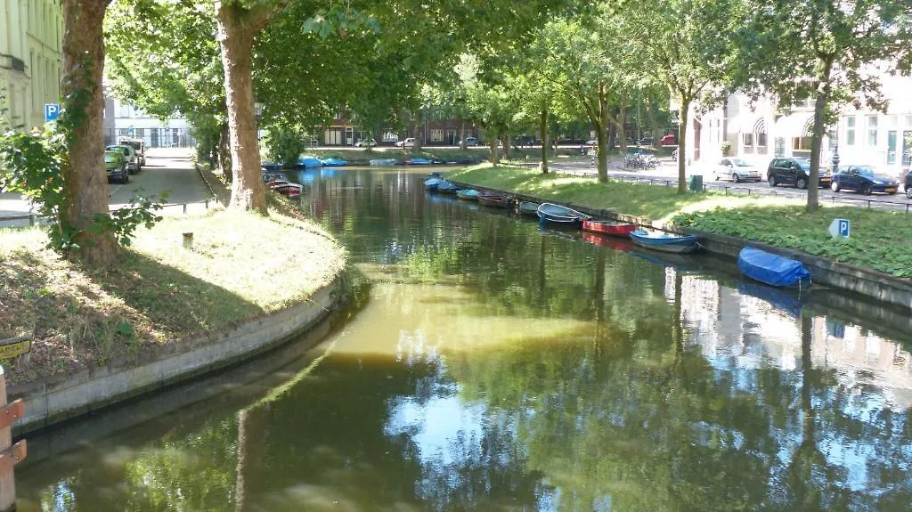 Bed & Breakfast Aan De Singel Van Utrecht